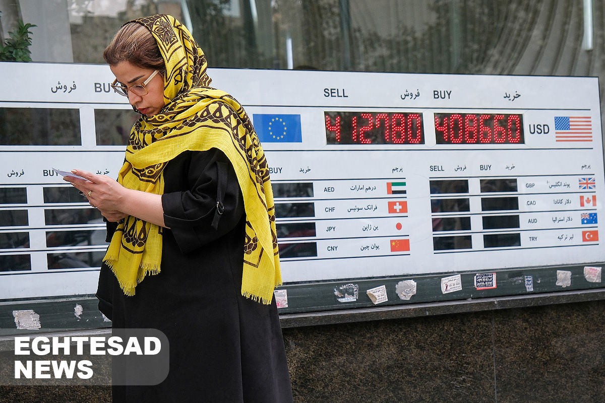 رکوردشکنی دلار در بازار رسمی / طلا صعودی شد، سکه تغییر کانال داد