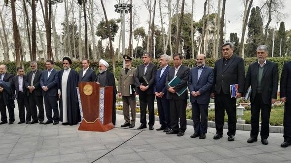 روحانی در جمع خبرنگاران: دولت نه خسته است، نه ناامید/ مهار نسبی قیمت ارز مطلوب نیست