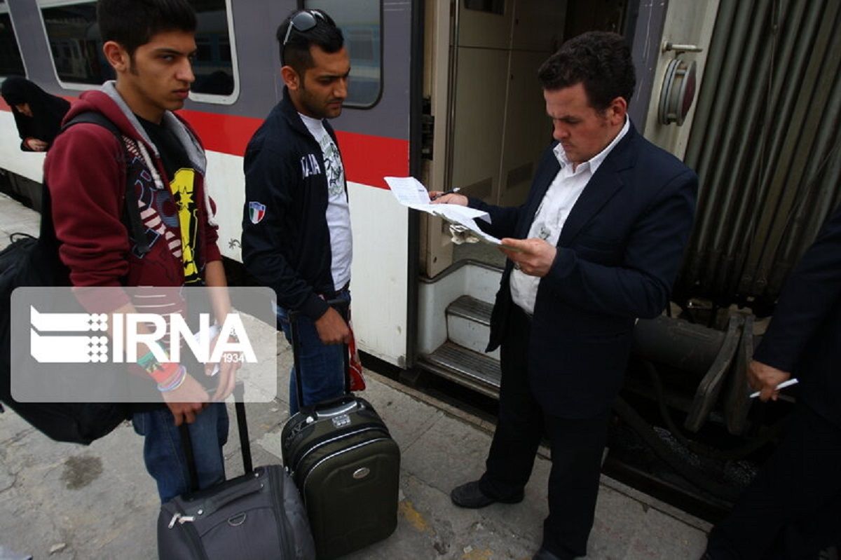 زمان پیش‌فروش بلیت قطارهای مسافری برای اول تا 18 خرداد اعلام شد