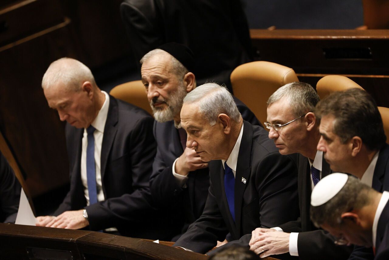 رمزگشایی یک رسانه اسرائیلی از مخالفت وزرای کابینه جنگ با توافق آتش‌بس