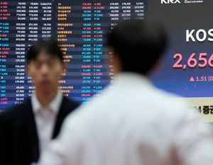 بیت کوین از بورس‌های سنتی جلو زد | چگونه این رمزارز در جنگ، پایداری و عملکرد بهتری نسبت به طلا از خود نشان داد؟