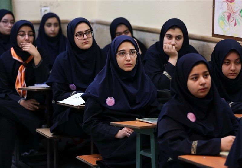 دخترها می توانند در مدرسه حجاب نداشته باشند، به این شرط