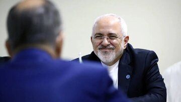 پس لرزه حملات اخیر به ظریف؛ روزنامه اصلاح طلب: هنری کیسینجر تا واپسین سالهای عمرش نقد میکرد و هشدار می داد / مسکو استاد تفکیک میان نظرات شخصی و رسمی است