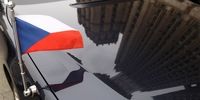 عکسی جالب از آقای رئیس جمهور در مسابقات فرمول یک مجارستان به عنوان عکاس