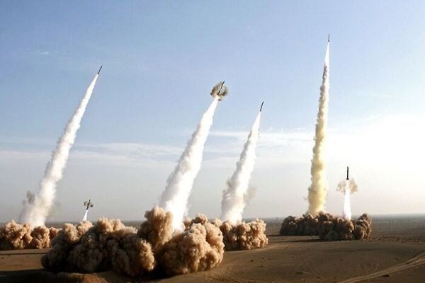 تهدید معنادار آمریکا توسط سپاه پاسداران/ ناوهواپیمابر آمریکا زیر ذره بین موشک های ایرانی
