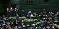پاتوق پایداری‌ها در یک نقطه پارلمان/ مذاکره برای انتخاب بدون قرعه‌کشی صندلی سبز مجلس