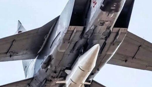 این موشک قاتل ناوهای هواپیمابر دشمن را بشناسید +عکس