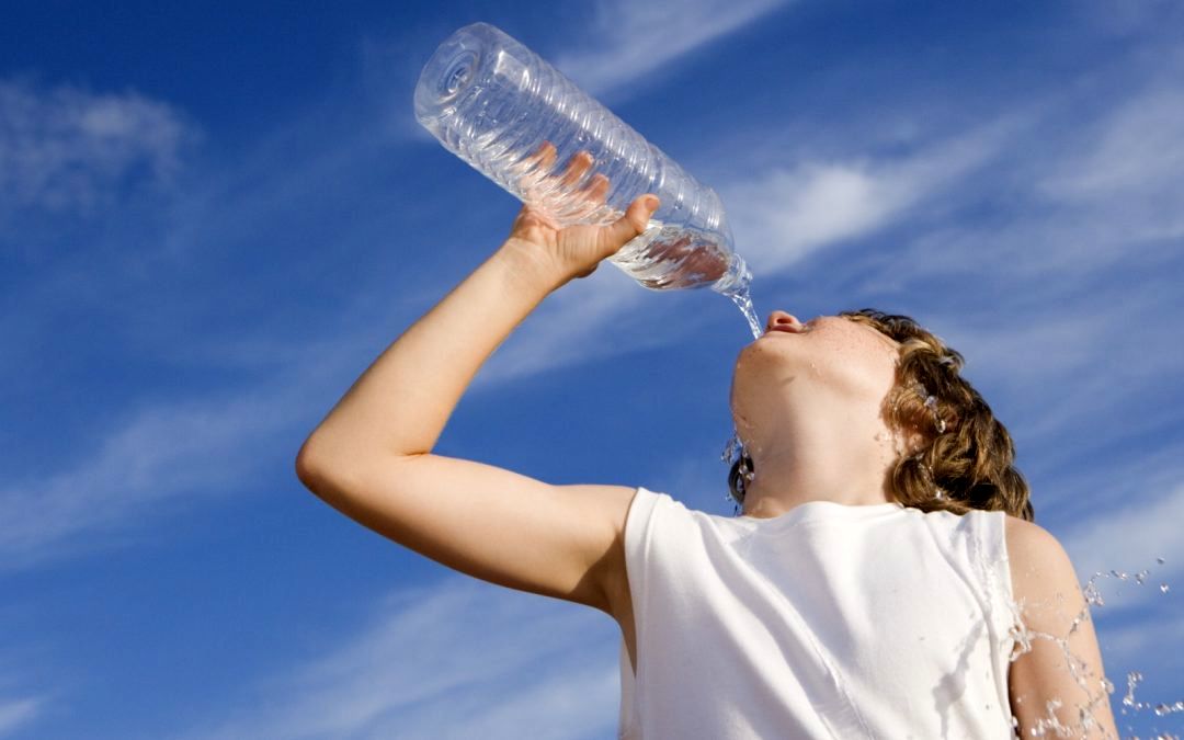  آب خوردن زیاد به این 6 دلیل ممنوع!
