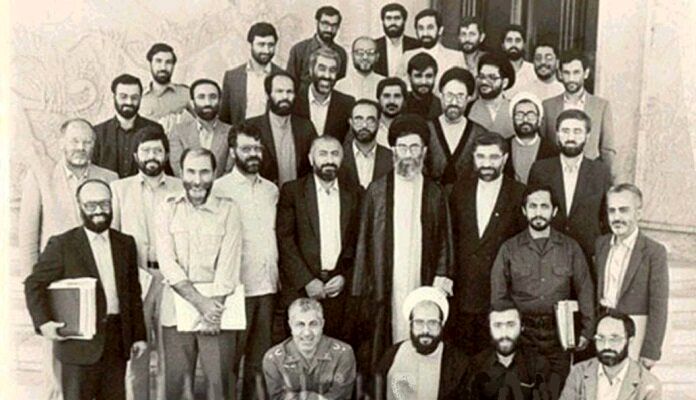 ماجرای کناره گیری میرحسین موسوی از نخست‌وزیری+ عصبانیت از نیروهای خودسر؟