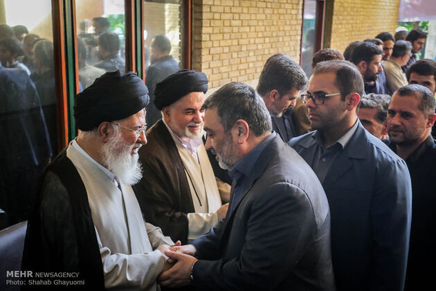 تصاویر مراسم ختم همسر آیت الله علم الهدی