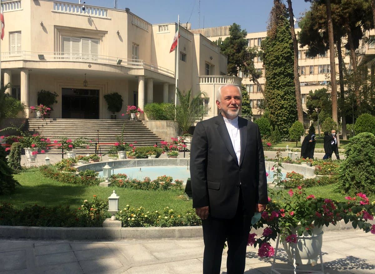محمدجواد ظریف در آخرین روز دولت+عکس