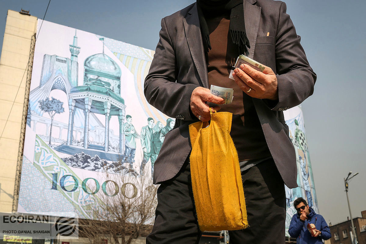 کاهش حجم اسکناس در دستان ایرانی‌ها!