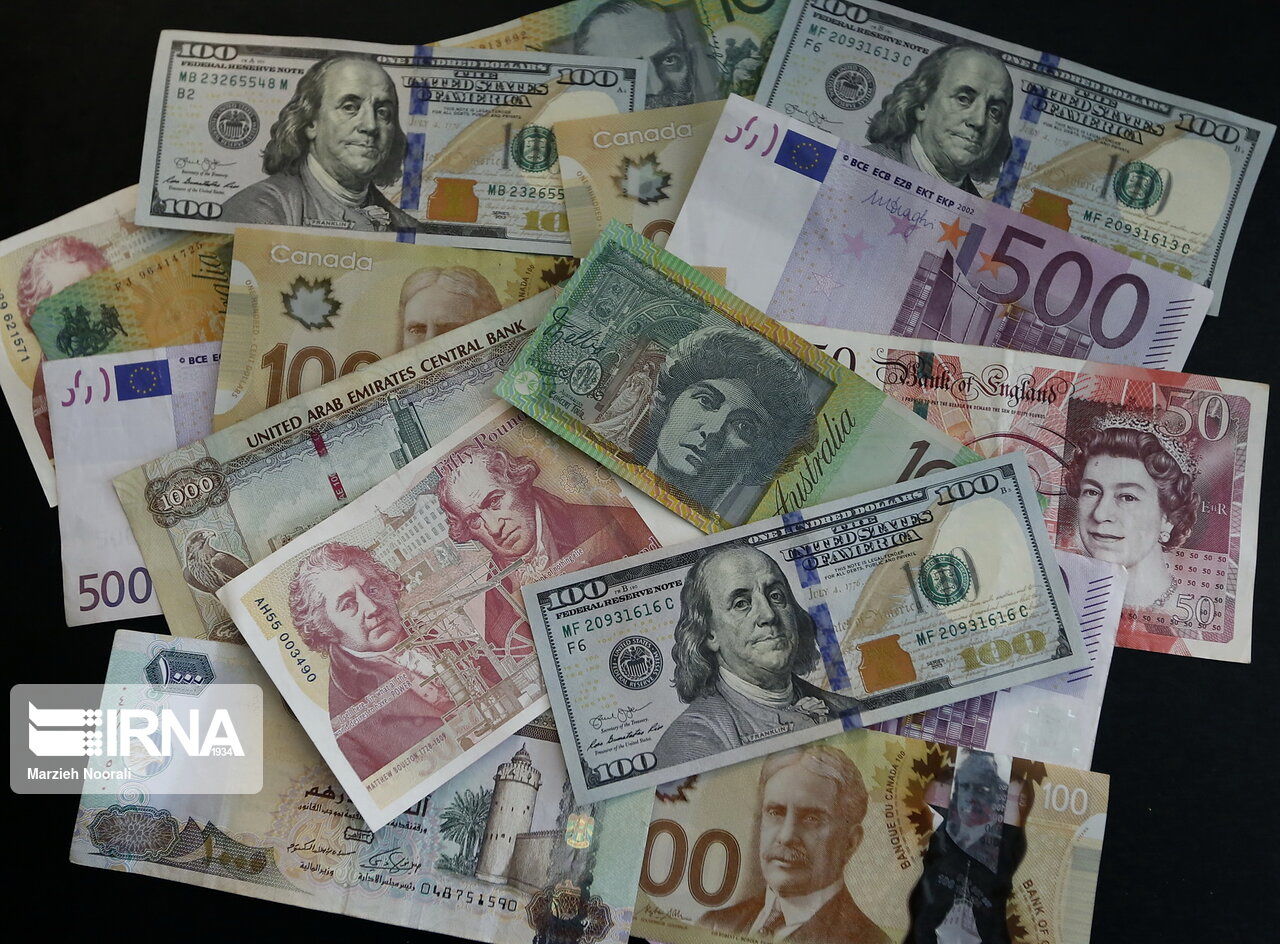 نرخ رسمی یورو و ۱۸ ارز کاهش یافت 
