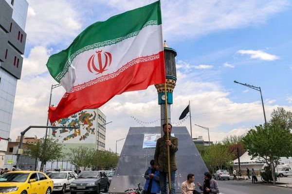 چرخش ناگهانی در جنگ ایران به روایت «اکونومیست» | مذاکراتی دشوار در پیش است | تنگه هرمز ابزار فشار یا بن‌بست جدید؟