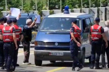دومینوی مرگ های مشکوک در اشرف 3/ مقر منافقین به دست پلیس آلبانی افتاد