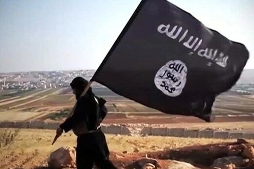بریده شدن سر یک اسیر طالبانی توسط داعش!