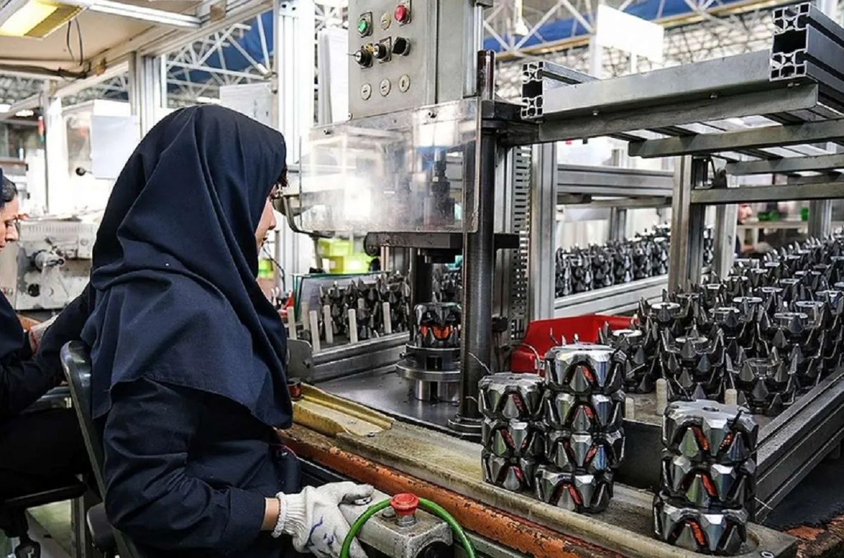 آژیر قرمز در 5 استان؛ وضعیت کسبوکار بدتر شد | فارس بدترین شد، خراسان رضوی بهترین | تهرانیها در محدوده قرمز!