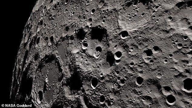 ناسا برای اولین بار محموله هایی را در آن طرف ماه فرود می آورد