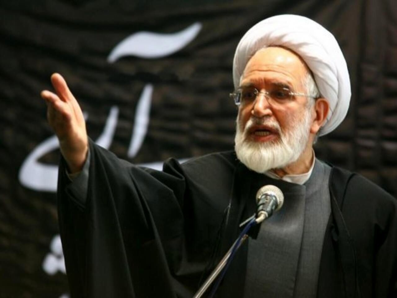 مهدی کروبی به منزل بازگشت + عکس