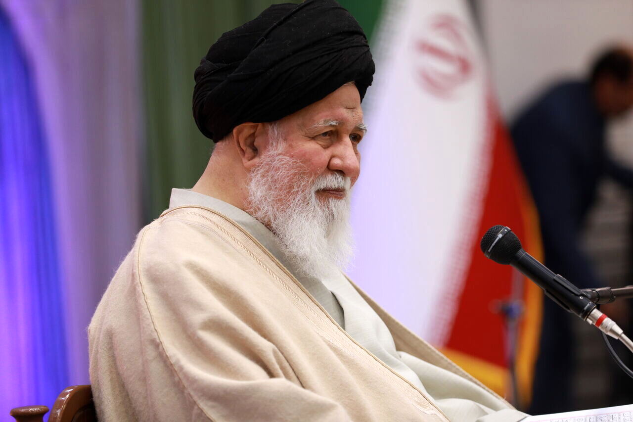علم‌الهدی: قرار بود ساختمان‌های اطراف حرم مطهر از ارتفاع مشخصی فراتر نروند / این اقدام بی احترامی به حریم امام رضا (ع) است