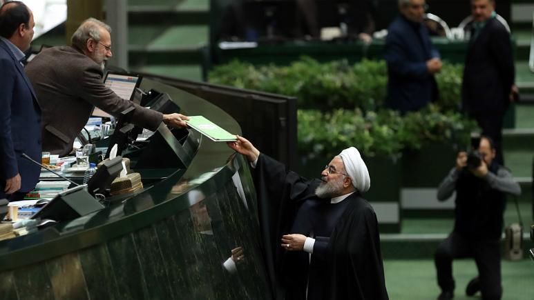 روحانی با بودجه ۹۹ در مجلس: با مقاومت کشور را اداره می‌کنیم