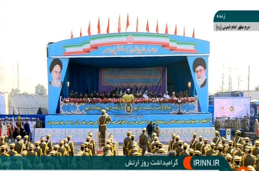 روحانی: دولت با همه توان و قدرت در کنار ارتش و سپاه است برای تجهیز به هر سلاحی که برای دفاع از کشور نیاز دارند