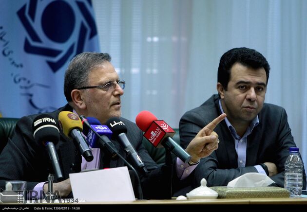 نشست مطبوعاتی رئیس کل بانک مرکزی