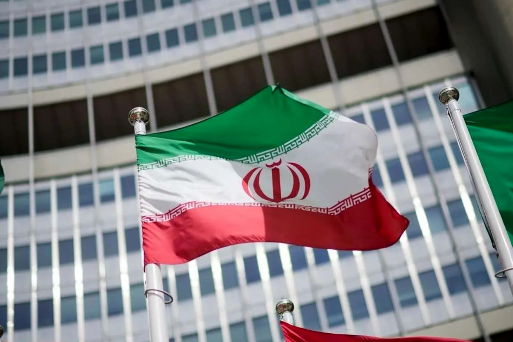 ایران از NPT خارج می‌شود؟ / چه کسی در این مورد حرف آخر را می‌زند؟