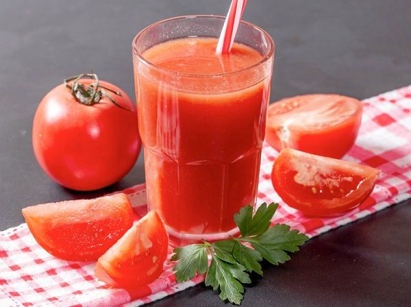 خواص باور نکردنی نوشیدن آب گوجه فرنگی + روش تهیه