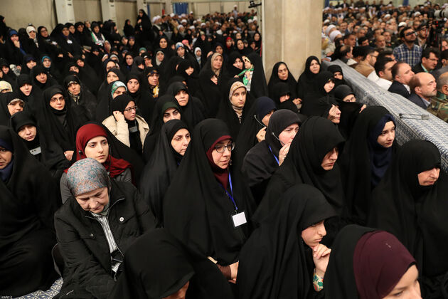 تصاویر دیدار مسئولان نظام، مهمانان کنفرانس وحدت و سفرای کشورهای اسلامی با رهبری