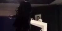 حاتمی کیا با عصبانیت به روی سن رفت و پخش فیلمش را متوقف کرد + فیلم