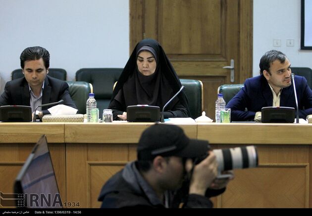 نشست مطبوعاتی رئیس کل بانک مرکزی