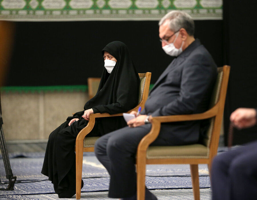 تنها زن حاضر در دیدار هیات دولت رئیسی با رهبر انقلاب+عکس