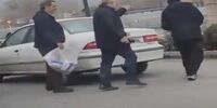 رفتار زشت مامور شهرداری تبریز با دستفروش معلول + فیلم