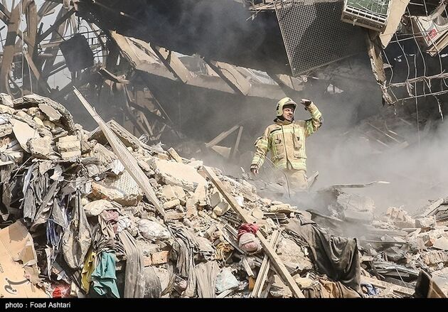 فرو ریختن ساختمان پلاسکو تهران