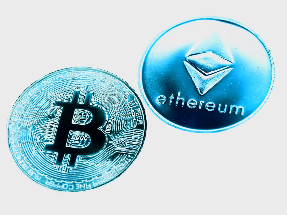 قیمت بیت‌کوین و اتریوم امروز سه شنبه 21 بهمن 1404