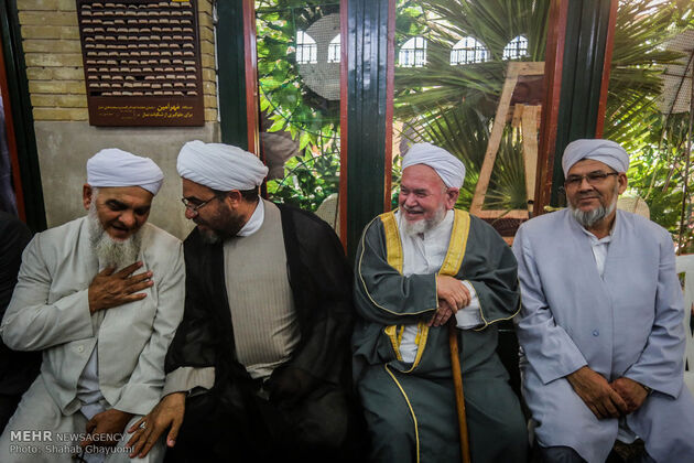 تصاویر مراسم ختم همسر آیت الله علم الهدی