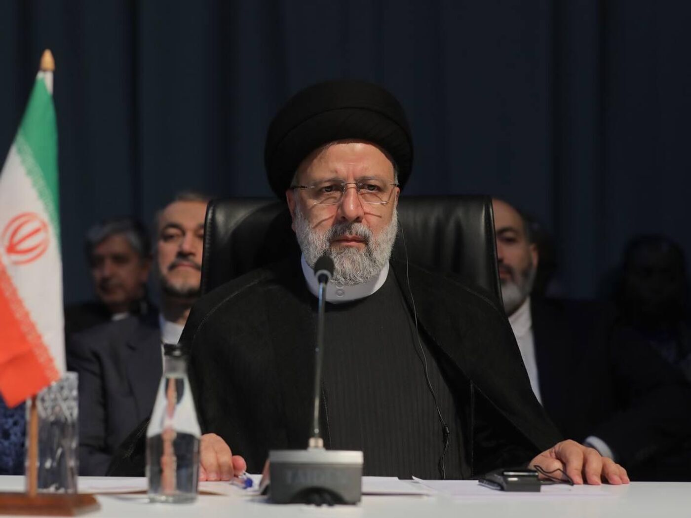 گامی که سران اکو برای مردم غزه برداشتند!/پیشنهاد رئیسی؛ فاتحه بخوانیم!+ فیلم