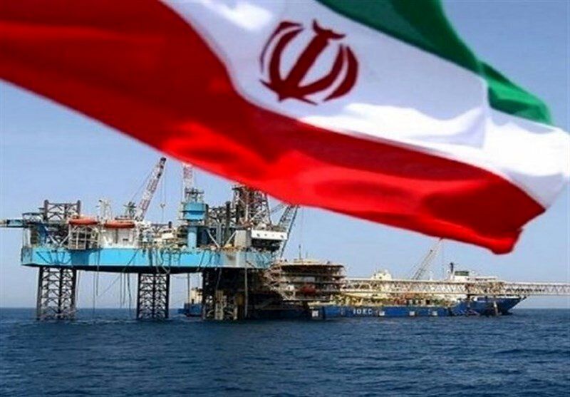 حمله روزنامه ایران به وزیر نفت روحانی و صدا و سیما/ راه دور زدن تحریم ها را لو دادید
