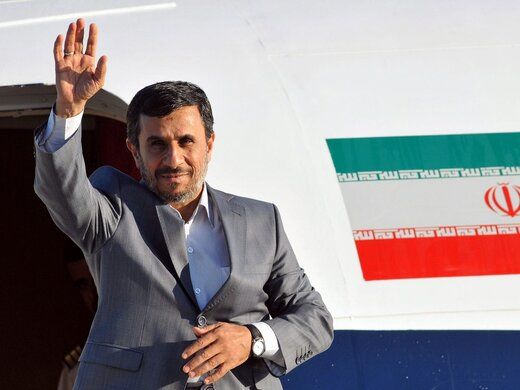 سفر احمدی نژاد به همراه ثمره هاشمی و جوانفکر / کدام دانشگاه خارجی به او دکترای افتخاری می دهد؟