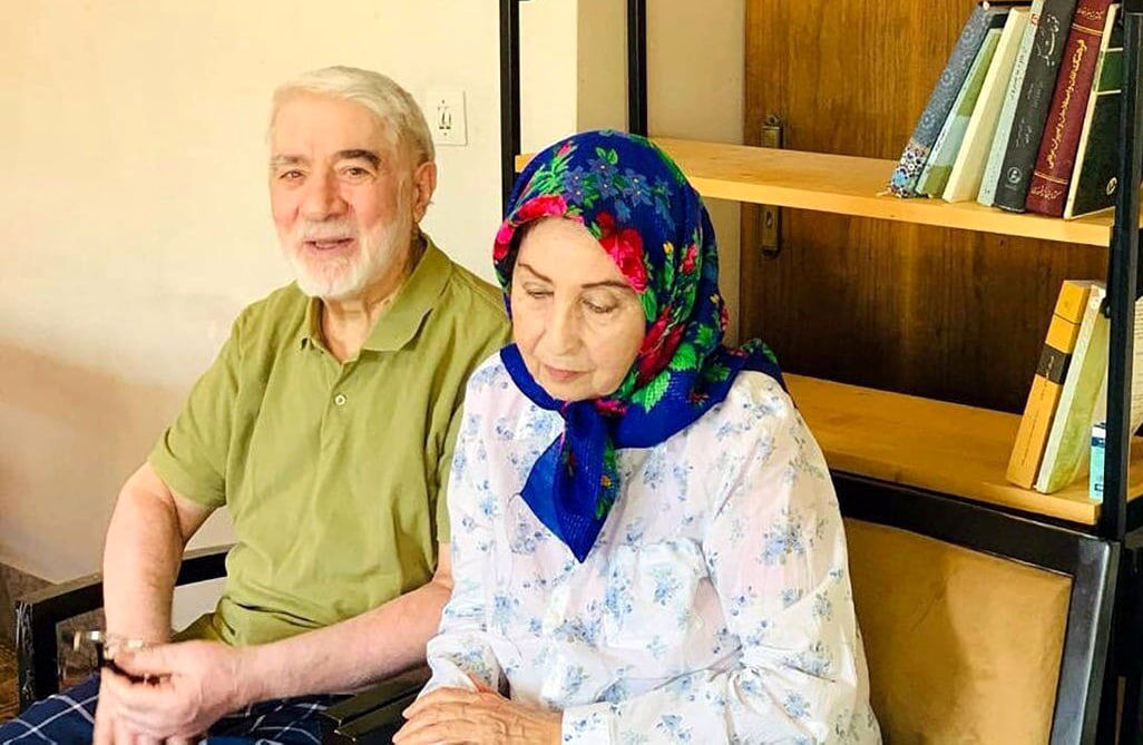 دیدار نماینده پزشکیان با میرحسین موسوی