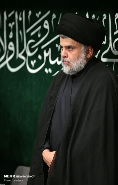عزاداری شب عاشورا در حسینیه امام خمینی با حضور رهبری، قاسم سلیمانی، مقتدی صدر، احمدی‌نژاد