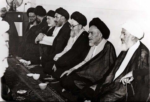 این روحانی شرکت در انتخابات را حرام کرد +عکس