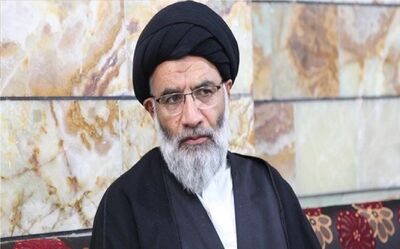 تمام دستاورد‌های نظام و هر حرکتی که دولت انجام می‌دهد را باید به مردم نشان دهیم
