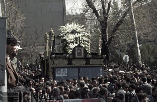 تشییع مرحوم سید احمد خمینی