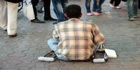 دستگیری فرد متکدی که خود را به معلولیت زده بود/ فرد معلول کاملا سالم از آب درآمد + فیلم

