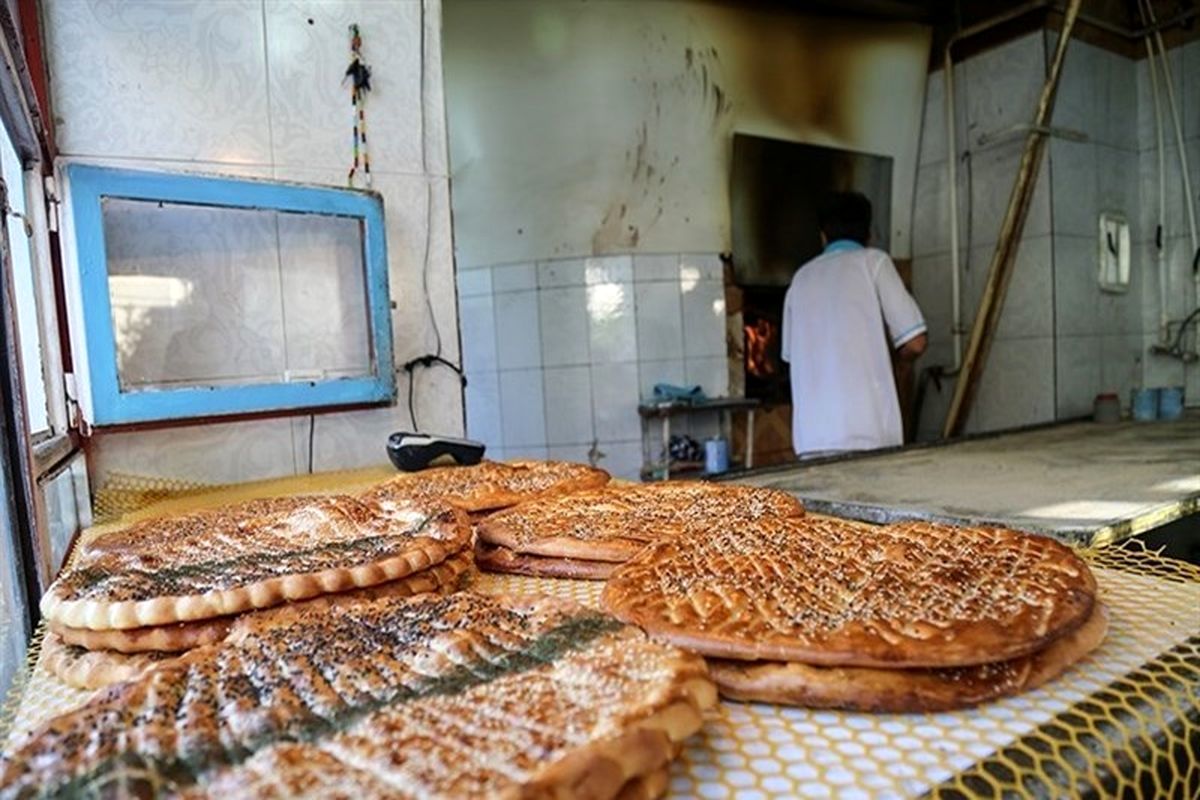 پلمپ 30 نانوایی در تهران/ گران فروشی وکم فروشی نان دردسر شد 