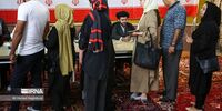 جشن تولد یک شهروند تهرانی پای صندوق رأی+عکس