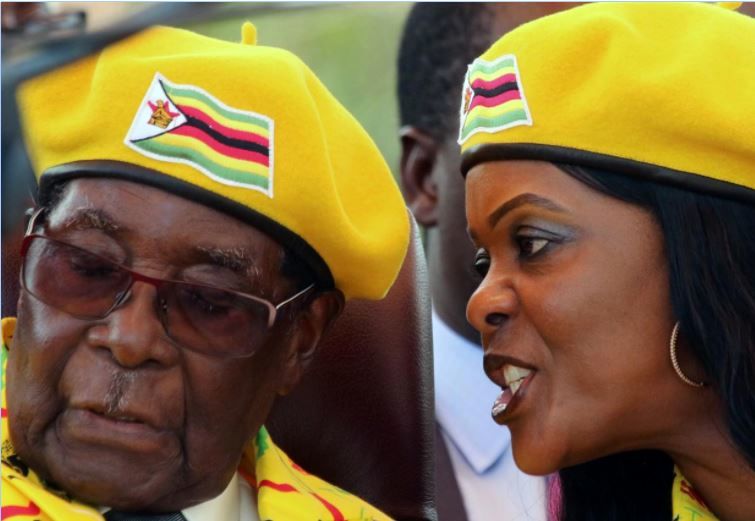 موگابه در آخر خط؟ / اینبار هم پای یک زن در میان است + عکس