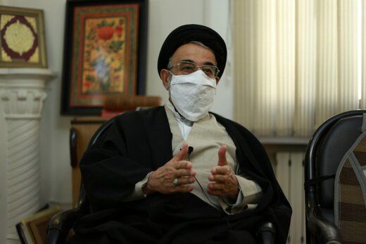 پشت پرده دفاع احمدی نژاد از ابراهیم رئیسی از نگاه موسوی لاری